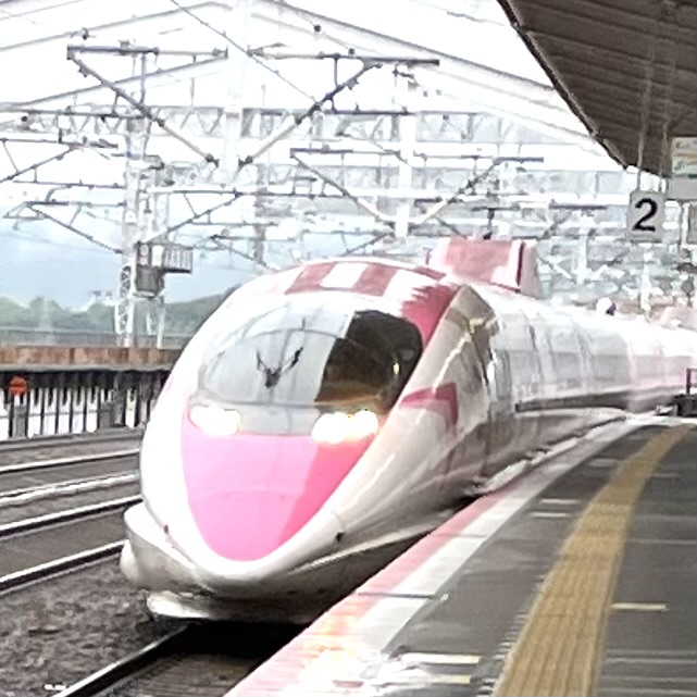 ハローキティ新幹線